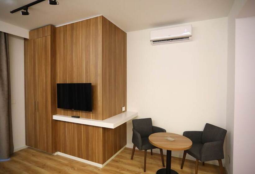 اتاق سوپریور, Mateus