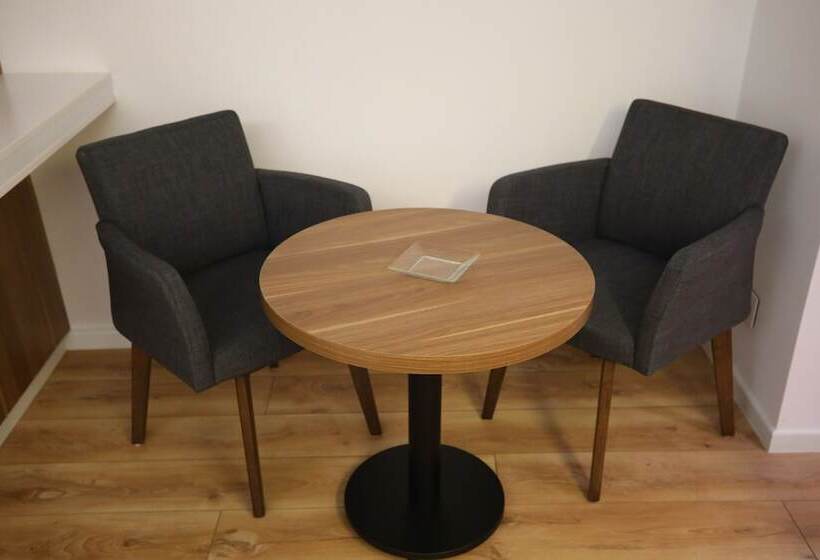 اتاق سوپریور, Mateus