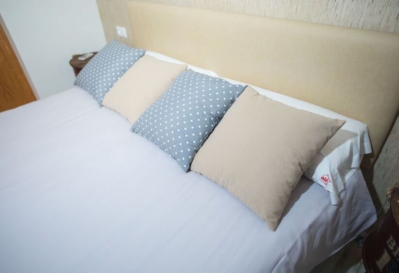 غرفة قياسية, Nómadas