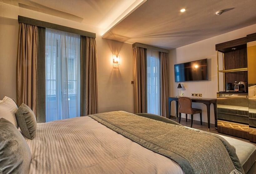 اتاق لوکس با بالکن, Palazzo Rosaria Boutique