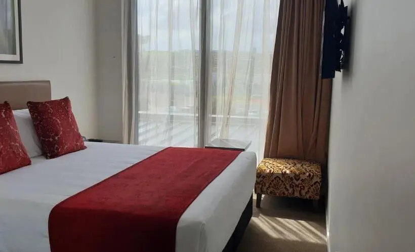اتاق لوکس, Ramada Suites By Wyndham Auckland Manukau Pacfic Centre