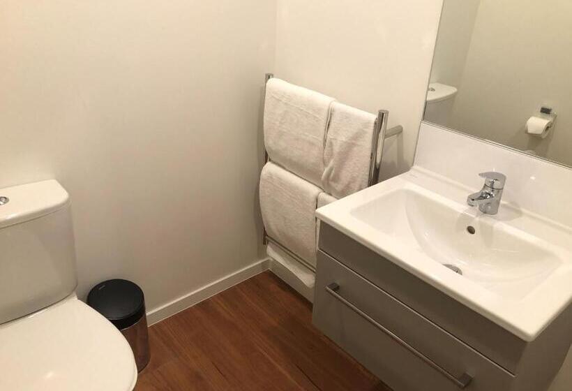 חדר דלוקס, Ramada Suites By Wyndham Auckland Manukau Pacfic Centre