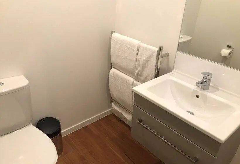 اتاق لوکس, Ramada Suites By Wyndham Auckland Manukau Pacfic Centre