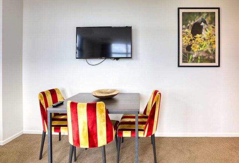 חדר דלוקס, Ramada Suites By Wyndham Auckland Manukau Pacfic Centre