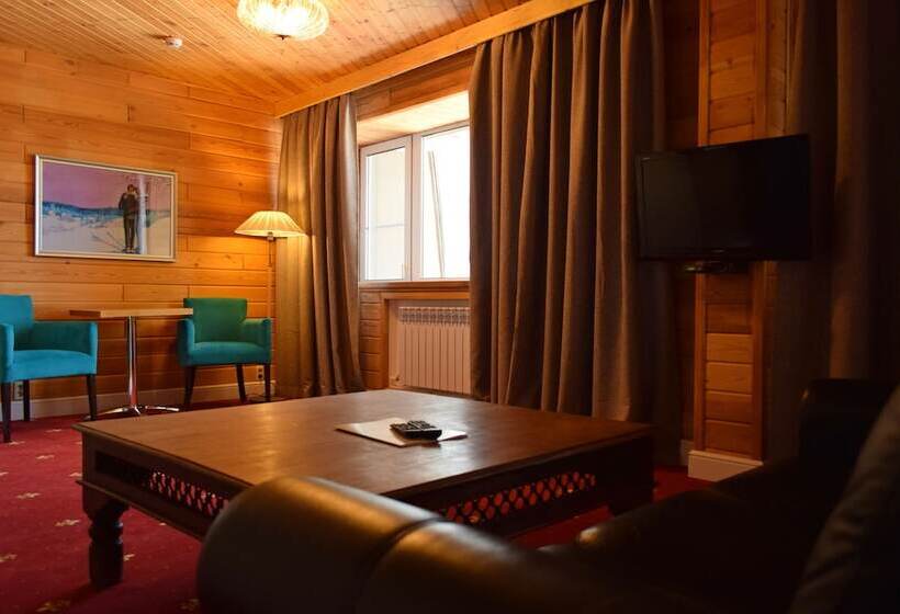 סוויטה דלוקס, Villa Fortecia