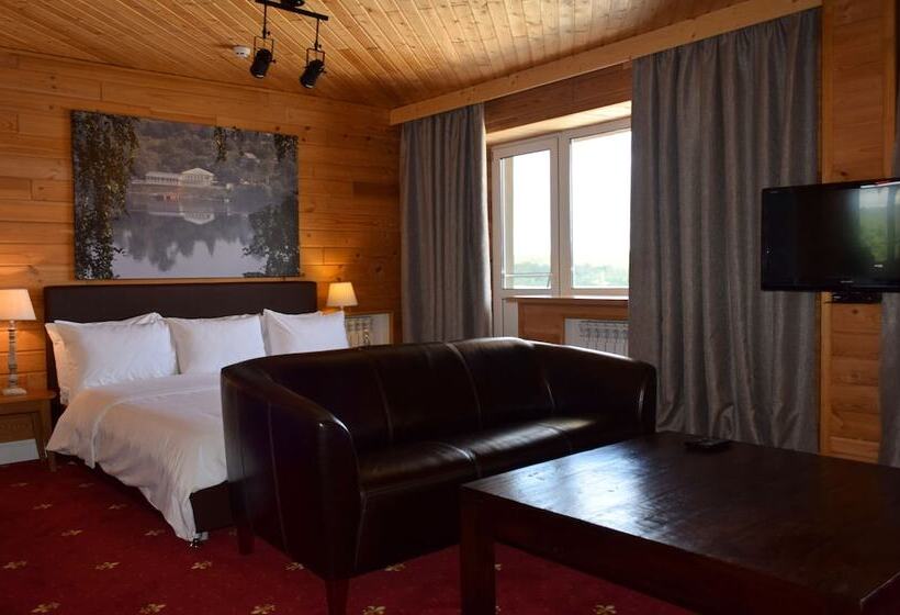 סוויטה דלוקס, Villa Fortecia