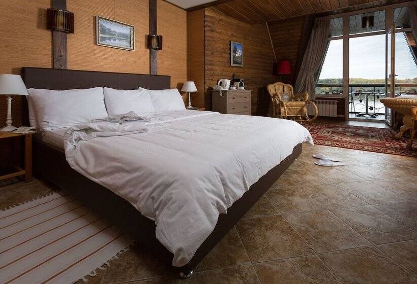 סוויטת דלוקס עם נוף לנהר, Villa Fortecia