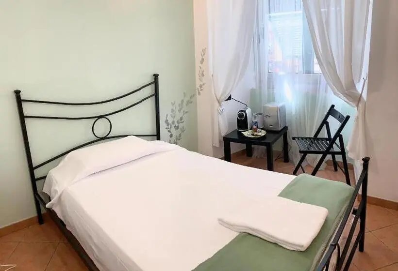 Standard Yhden Hengen Huone, Affittacamere Virginia S Rooms