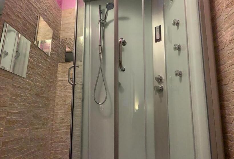 Standard Neljän Hengen Huone, Affittacamere Virginia S Rooms