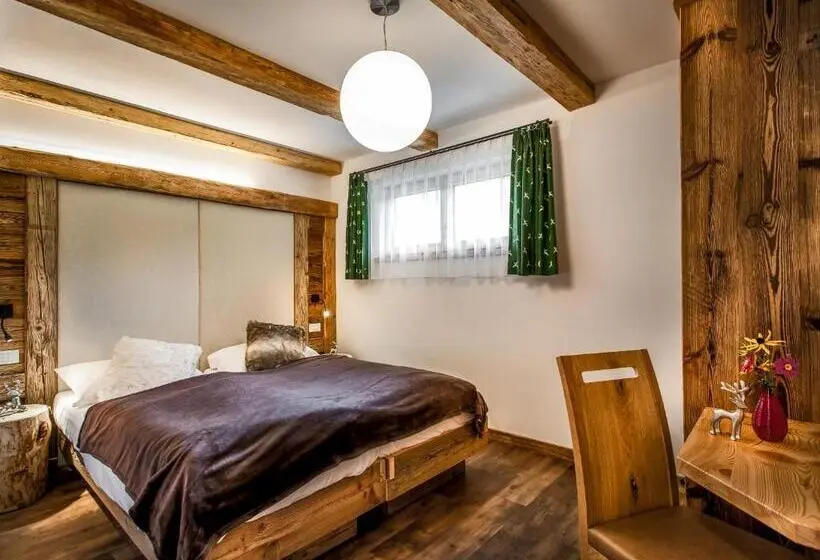 2ベッドルームデラックスアパートメント, Alpine Mountain Chalet