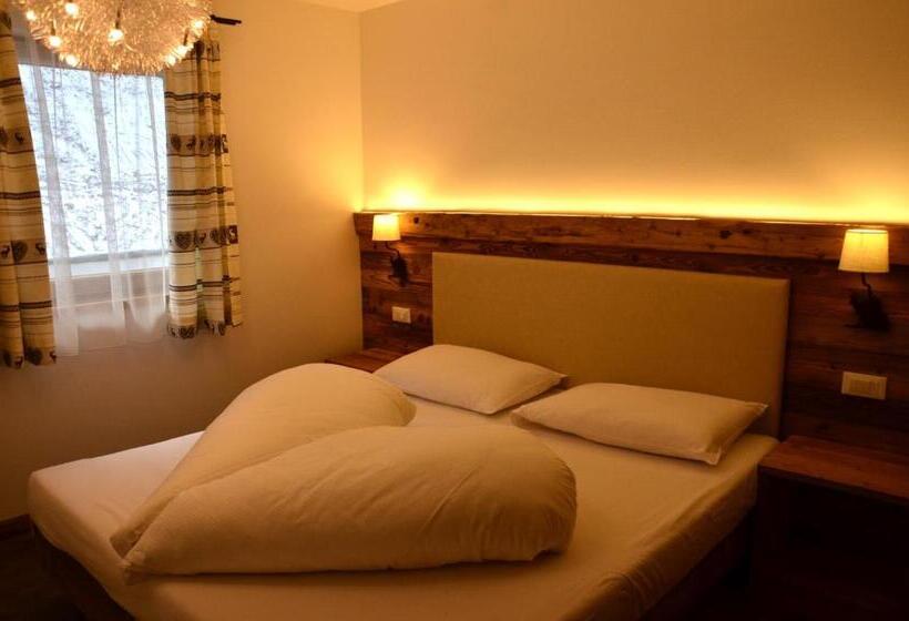 豪华两卧室公寓, Alpine Mountain Chalet