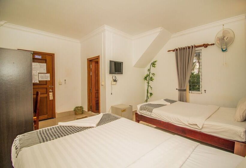 اتاق استاندارد, Nika's House