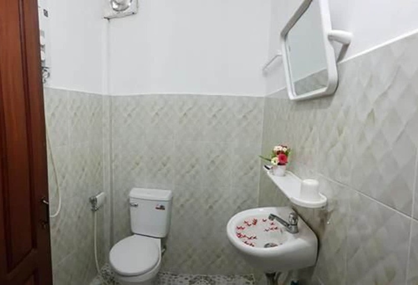 اتاق استاندارد یک نفره, Nika's House