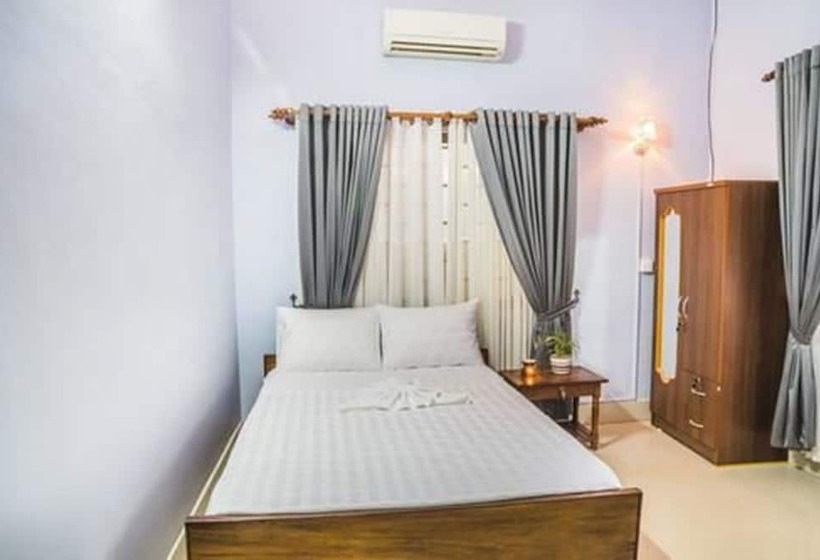 اتاق استاندارد یک نفره, Nika's House