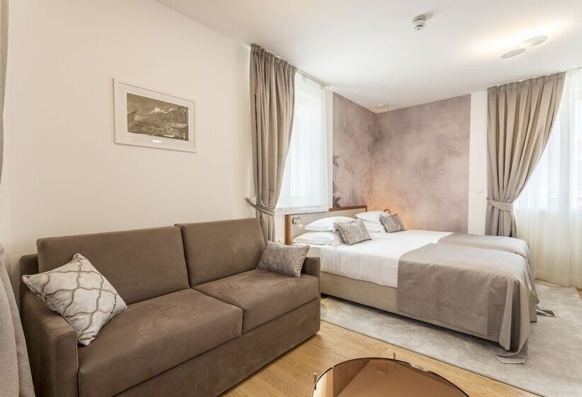 Superior-huone, Residence Stine