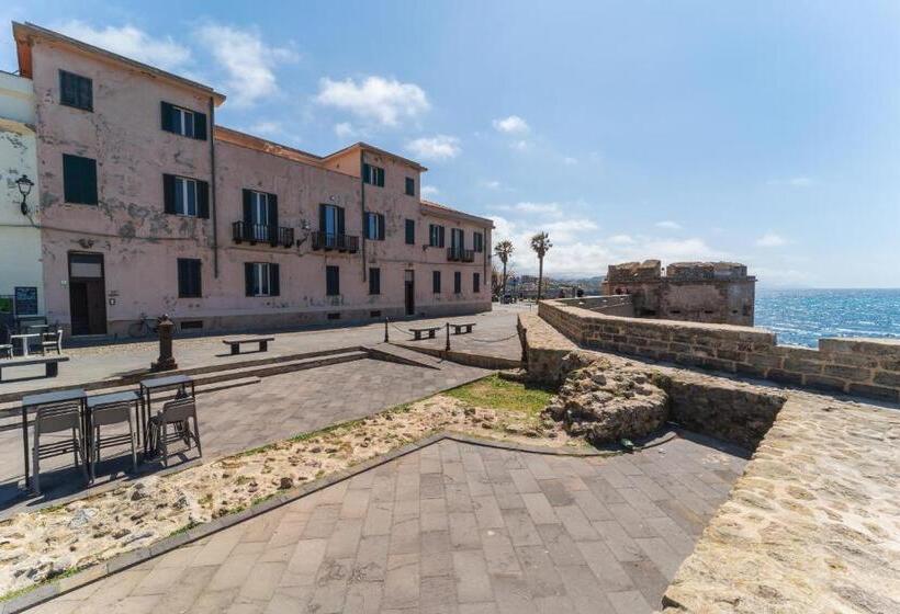 Номер Стандарт, Palau Marco Polo