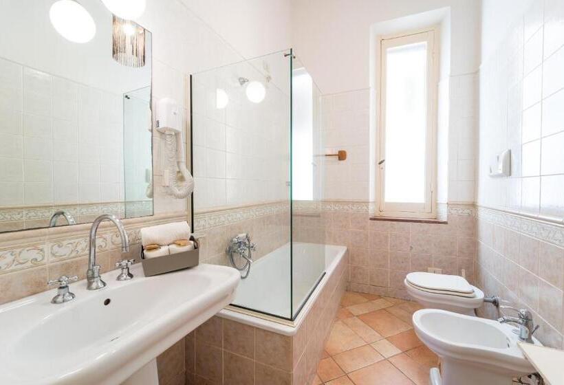 Номер Стандарт, Palau Marco Polo