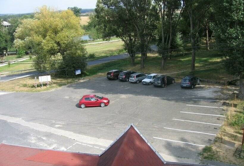 חדר משפחתי, Vázsonyvölgy Vendéglő Fogadó