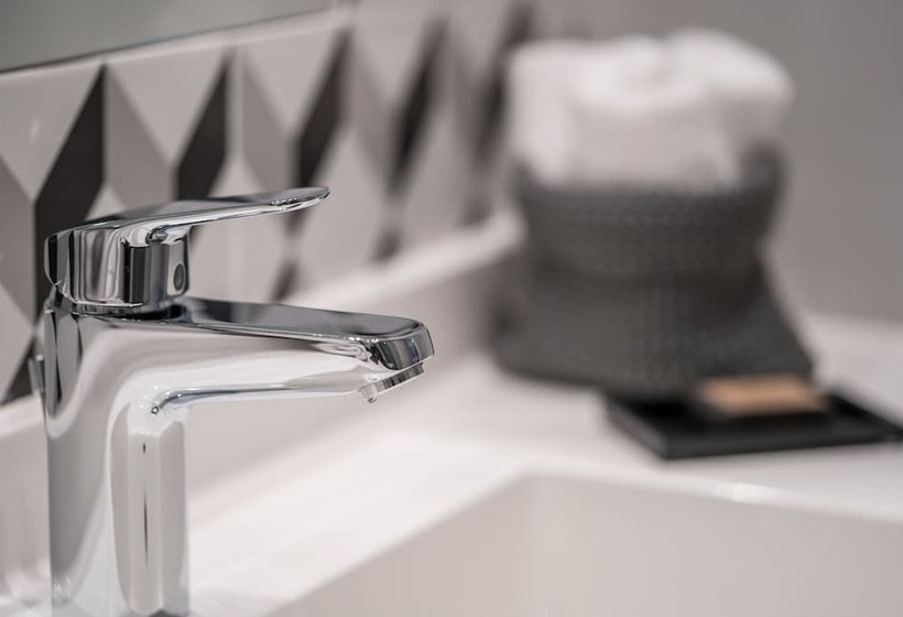 エクゼクティブスイート, Urban Nest   Suites & Apartments