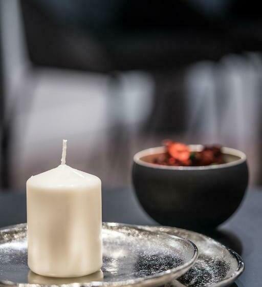 スイート, Urban Nest   Suites & Apartments