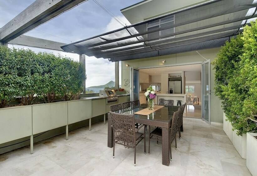 شقة دور أخير غرفة نوم واحدة, The Penthouse At Little Beach