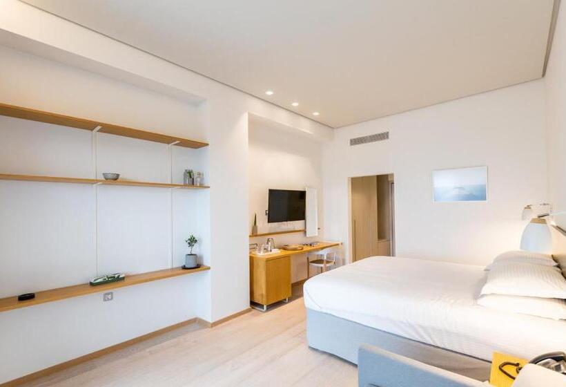 Четырехместный Номер Superior, Messinian Icon