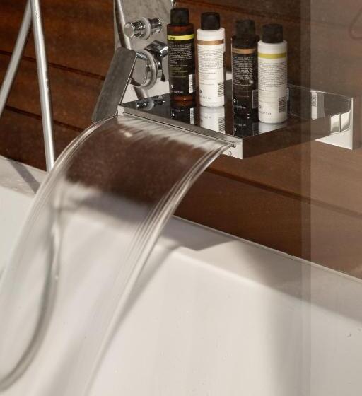 Полулюкс Вид на Море, Messinian Icon