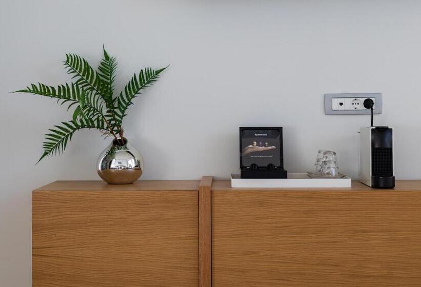 Полулюкс Вид на Море, Messinian Icon