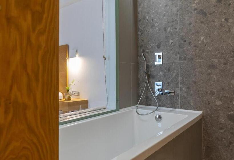 Президентский Люкс, Messinian Icon