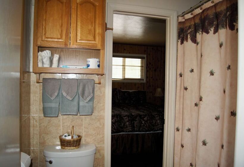 جناح غرفتين نوم, Flamingo Motel