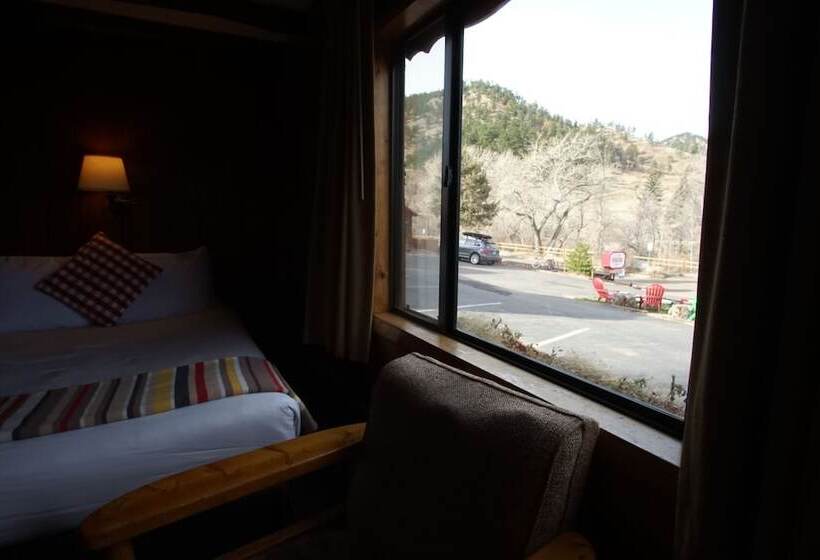 غرفة قياسية, Foot Of The Mountain Motel