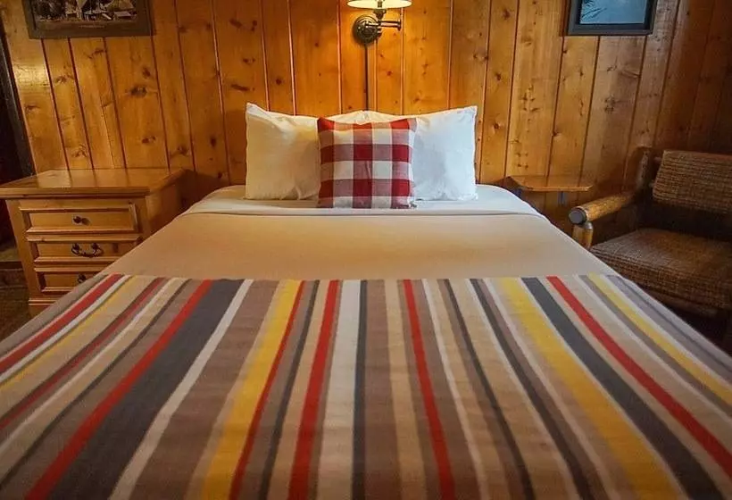 اتاق استاندارد, Foot Of The Mountain Motel
