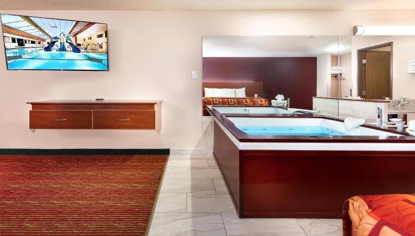 Люкс Executive Кровать Кинг, Grand Marquis Waterpark Hotel & Suites