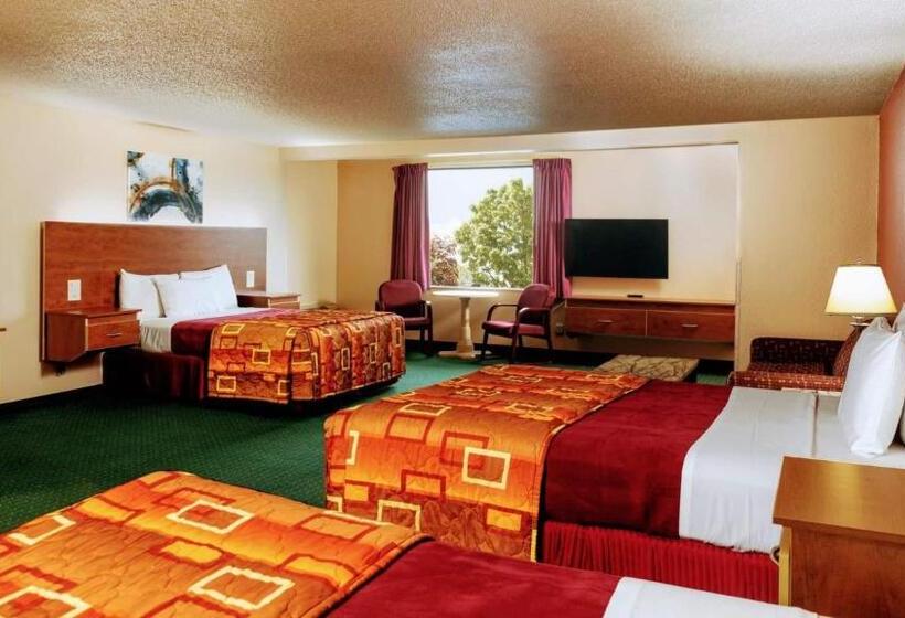 Студия Стандарт, Grand Marquis Waterpark Hotel & Suites