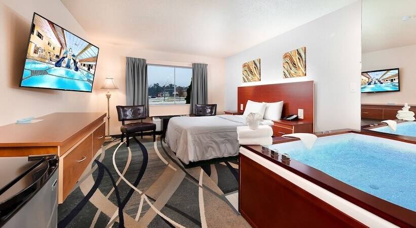 Люкс Повышенной Комфортности, Grand Marquis Waterpark Hotel & Suites