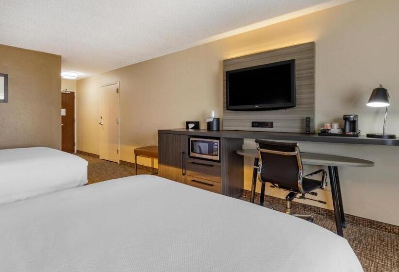 带2个双人床的标准工作室, Comfort Inn & Suites North Dallasaddison
