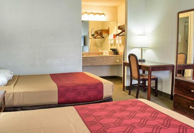 اتاق استاندارد با 2 تخت دوبل, Econo Lodge