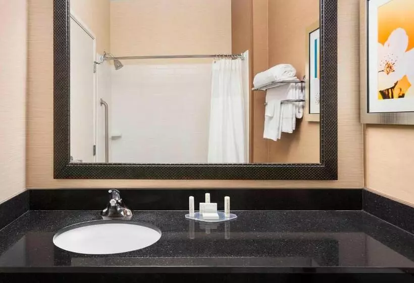 スタンダードルーム, Fairfield Inn Racine