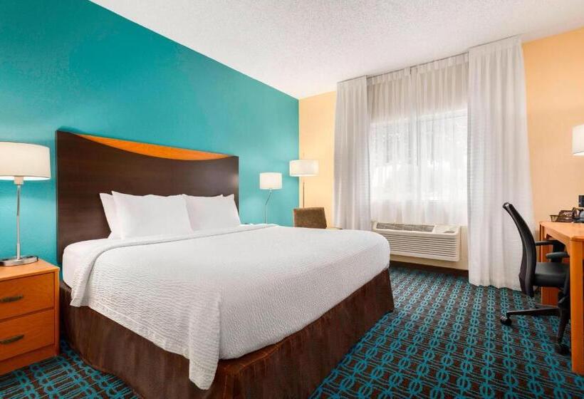 带大床的标准间, Fairfield Inn Racine