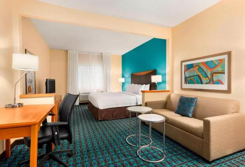 ダブルベッドのスタンダードスタジオ, Fairfield Inn Racine