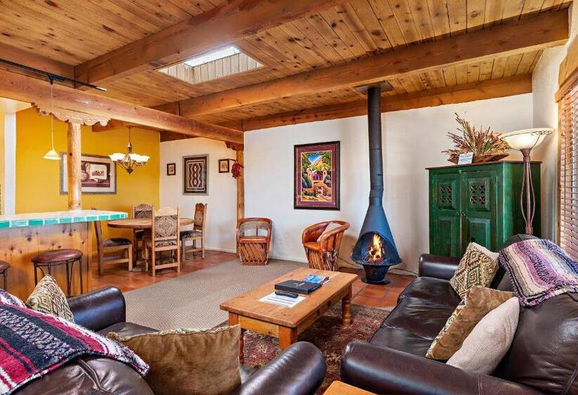 Апартаменты 2 Спальни, Fort Marcy Suites By All Seasons Resort Lodging