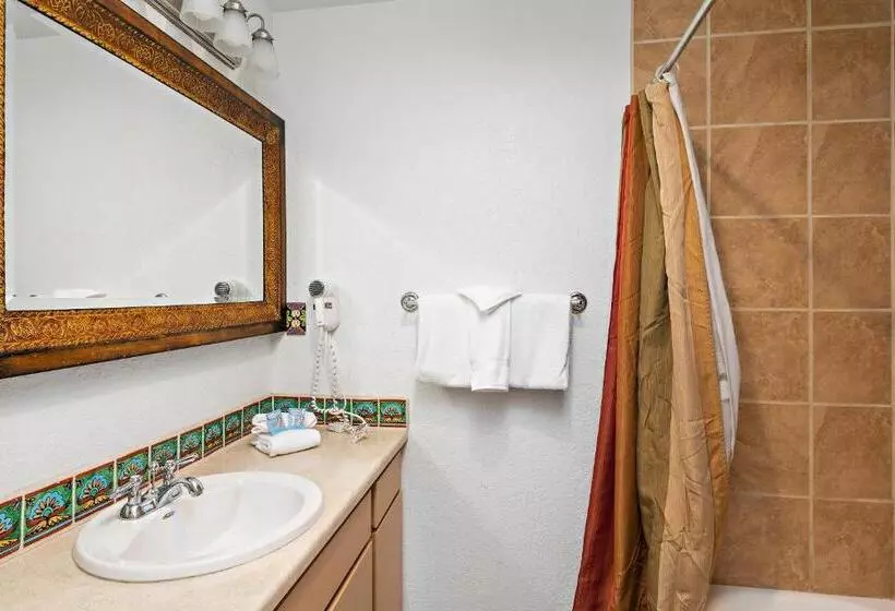 آپارتمان 3 خوابه, Fort Marcy Suites By All Seasons Resort Lodging