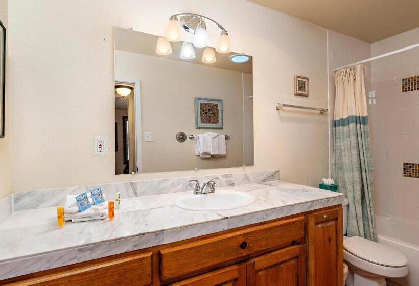 Апартаменты 1 Спальня, Fort Marcy Suites By All Seasons Resort Lodging