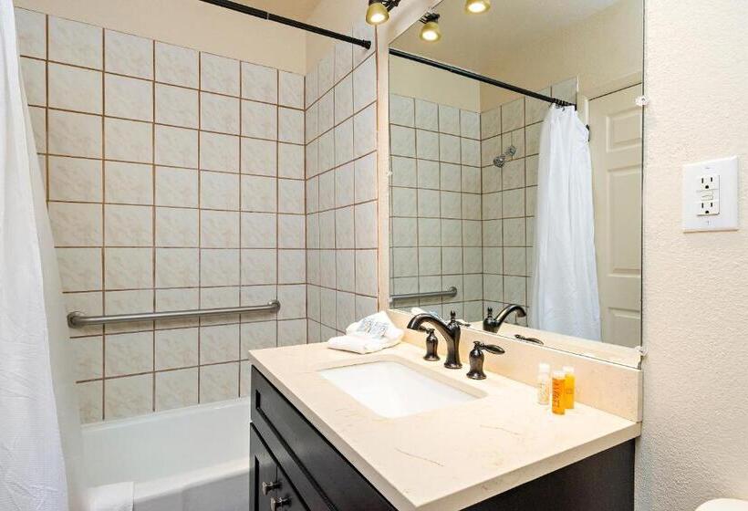 Апартаменты 2 Спальни, Fort Marcy Suites By All Seasons Resort Lodging