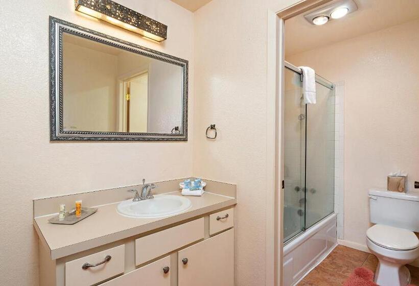 Апартаменты 2 Спальни, Fort Marcy Suites By All Seasons Resort Lodging