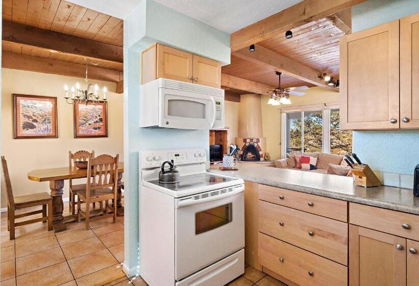 Апартаменты 2 Спальни, Fort Marcy Suites By All Seasons Resort Lodging