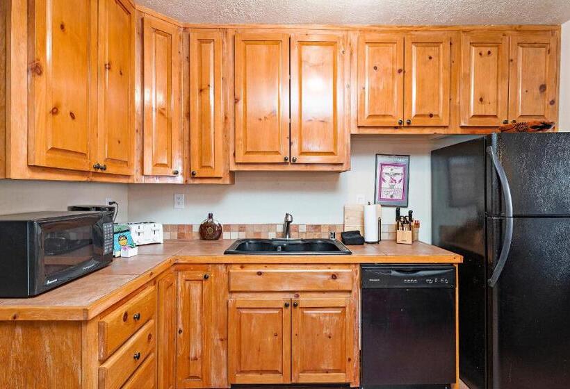 Апартаменты 2 Спальни, Fort Marcy Suites By All Seasons Resort Lodging