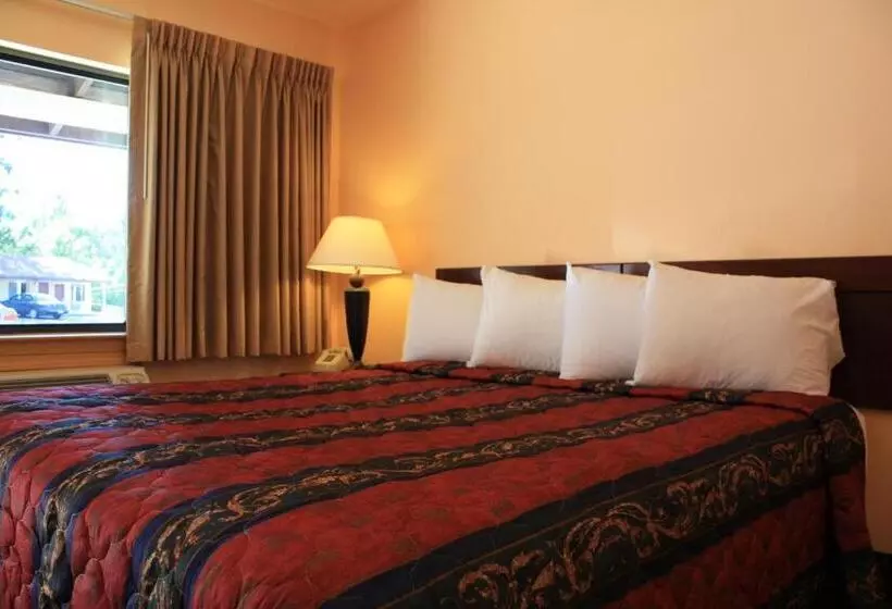 اتاق استاندارد با تخت بزرگ, Gold Trail Motor Lodge