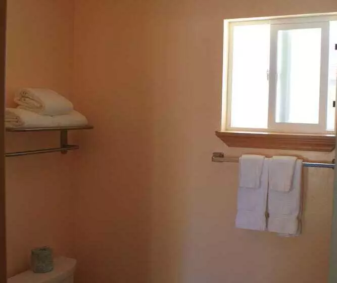 اتاق استاندارد با تخت دوبل, Gold Trail Motor Lodge
