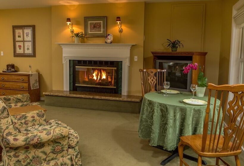 スイート, Goldmoor Inn & Resort